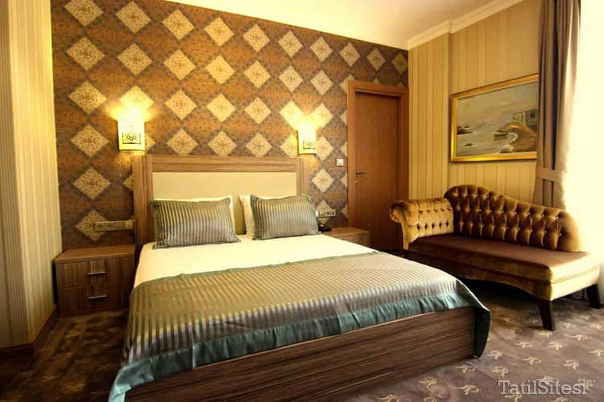The Rise Aron Business Hotel